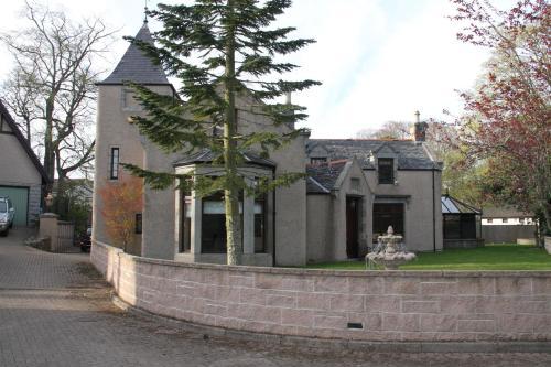 Baronial Style Luxury House, Bieldside, 