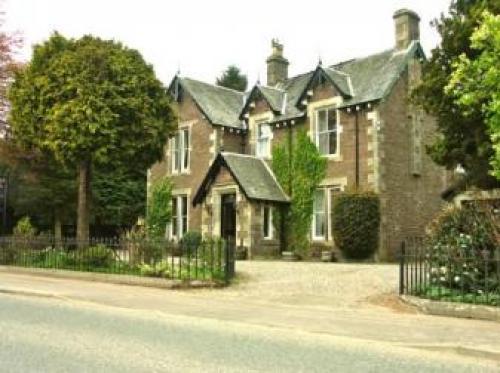 Firtree Bed And Breakfast At Galvelbeg House, Crieff, 