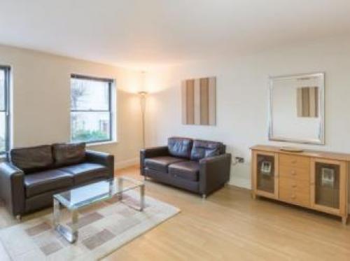 Anchor Court, Central Superior Studio Apartments, Basingstoke, 