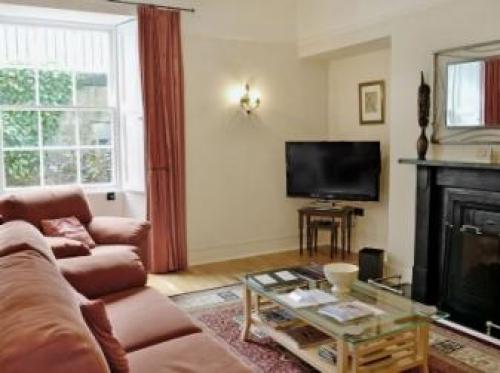 Wellington Terrace Apartment - 27964, Tweedmouth, 