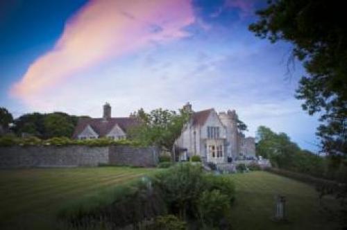 Lympne Castle Cottages, Hythe, 