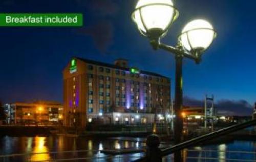 Holiday Inn Express Manchester - Salford Quays, An Ihg Hotel, Old Trafford, 