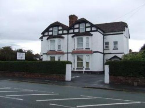 Black Lions Guest House, Bebington, 