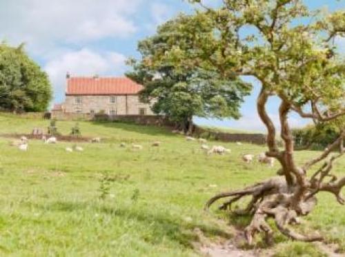 Warren Farmhouse, Castleton, 