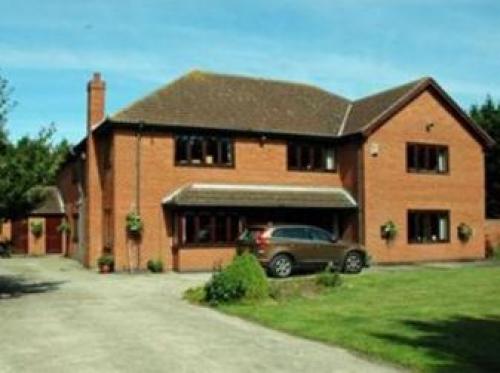 The Farmhouse B&b, Goole, 