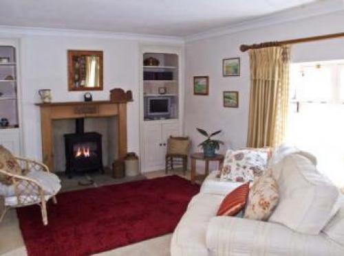 The Shoe Box Cottage With Allocated Parking, Malmesbury, 