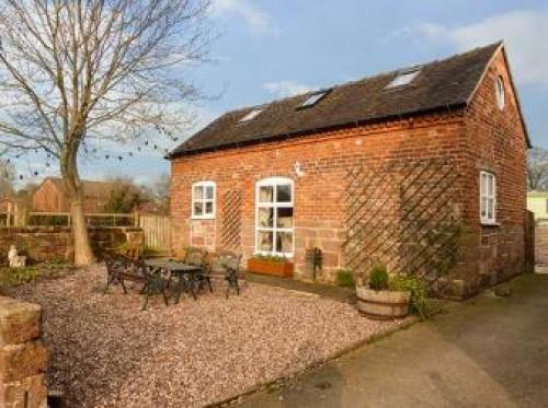 Folly Foot Barn, Hinstock, 