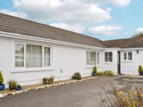 Bryn-y-mor Cottage, Aberporth, 