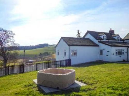 Upper Camnant Barn, Dolfor, 