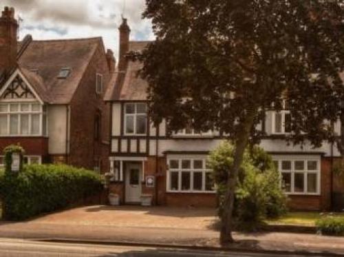 Chesterfields Guest House, Warwick, 