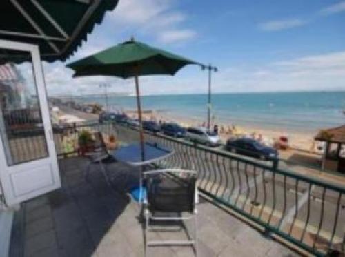 Sunny Beach Apartments, Shanklin, 